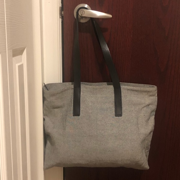 Everlane Handbags - Everlane Twill Zip Tote